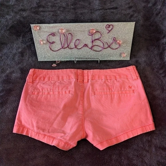 Shorts - Picture 3 of 7